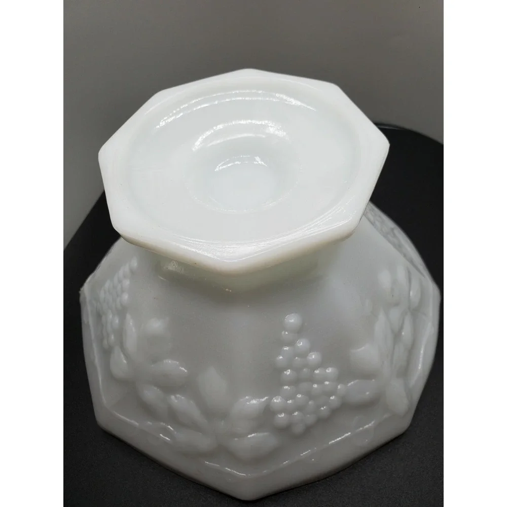 Vintage Anchor Hocking White Milk Glass Footed Bowl w/ Grapes & Vines Design exc